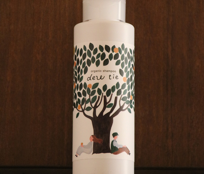 dew tie (デュウ タイ)【髪に携わるプロが本気で作ったオーガニックケアシャンプー】＜美容室palms.tie(パームスタイ)＞お客様の髪に向き合う事で辿り着いた。オーガニック成分にこだわったエイジングケアシャンプー。